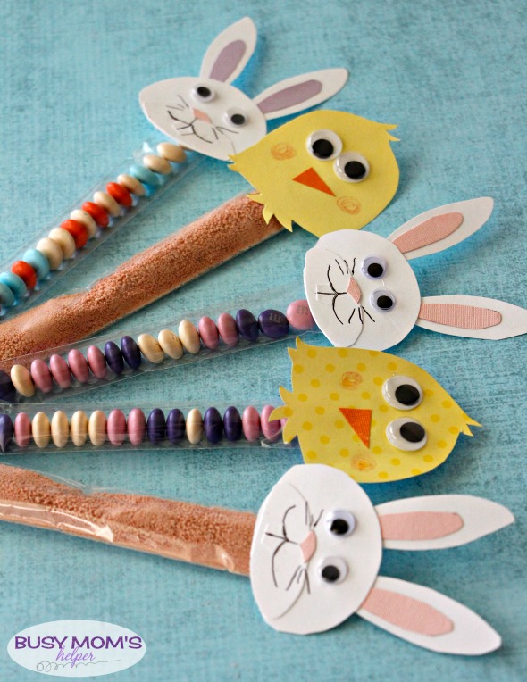 Fun Easter Treat Tubes / by BusyMomsHelper.com / great Easter craft or Easter gift idea