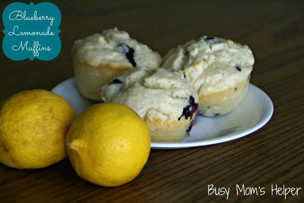 Blueberry Lemonade Muffins / Busy Mom's Helper