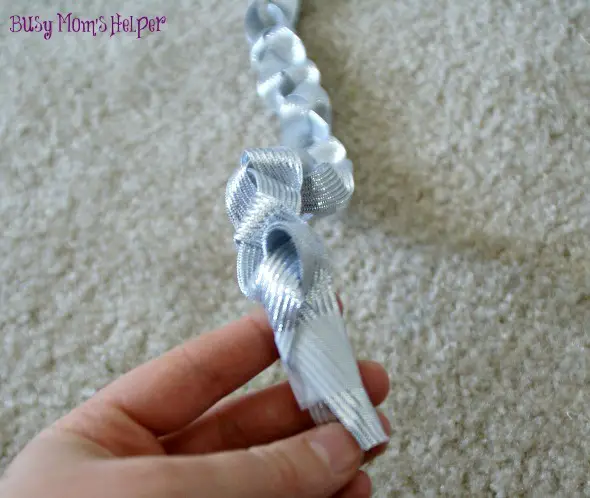 Elsa Frozen Chandelier / by www.BusyMomsHelper.com #Frozen #Elsa #DIY