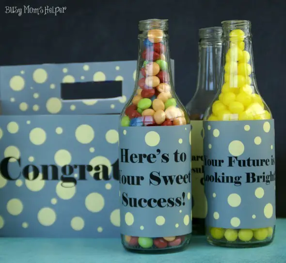 Graduation Gift Bottle Set with Free Printables / by www.BusyMomsHelper.com #Gift #Graduation #Printable