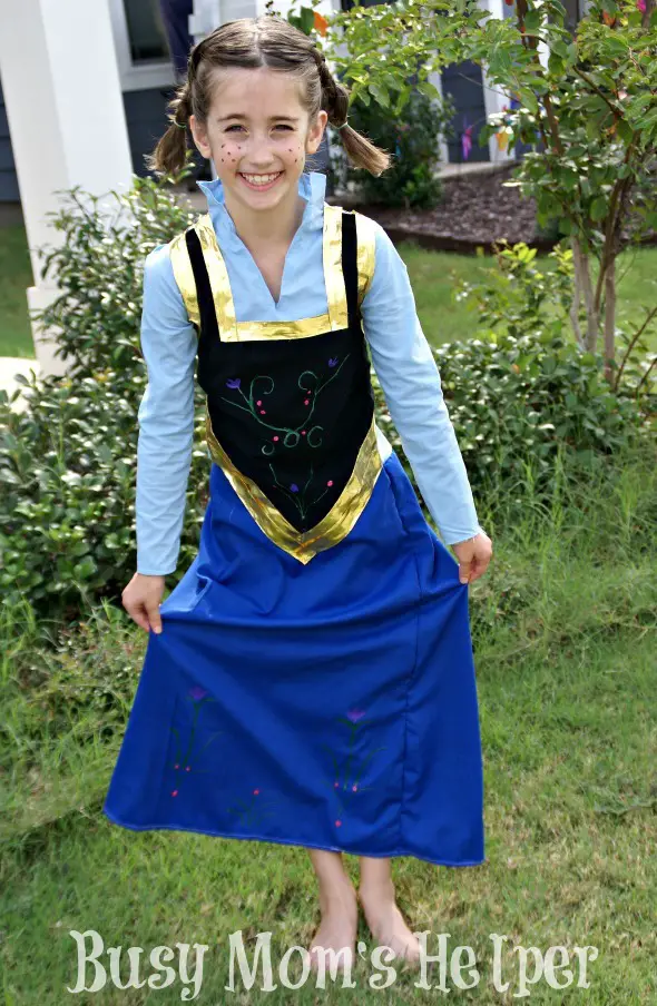 Disney Frozen's Anna Dress in 2 Hours or Less / by Busy Mom's Helper #sewing #Frozen #Costume #AnnaDress