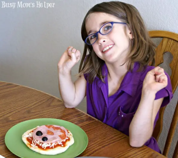 Family Fun with Creepy Mini Pizzas / by Busy Mom's Helper #Pizza #FleischmannsYeast