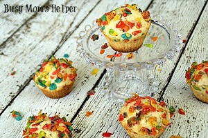 Fruity Pebbles Muffins / by Busy Mom's Helper #muffins #breakfast #cereal