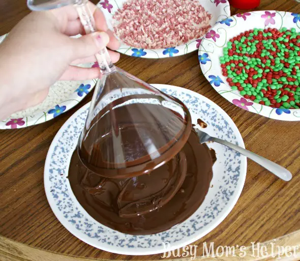 Chocolate Rimmed Party Glasses / by Busy Mom's Helper #Parties #Chocolate #NewYears #Christmas