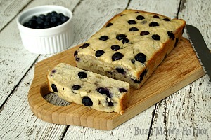 Ummy Nummy Blueberry Banana Bread / by Busy Mom's Helper #blueberries #bananabread #IC #LittleChanges #sponsored