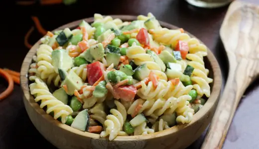 Picnic Perfect Pasta Salad l Steph in Thyme for Busy Mom's Helper