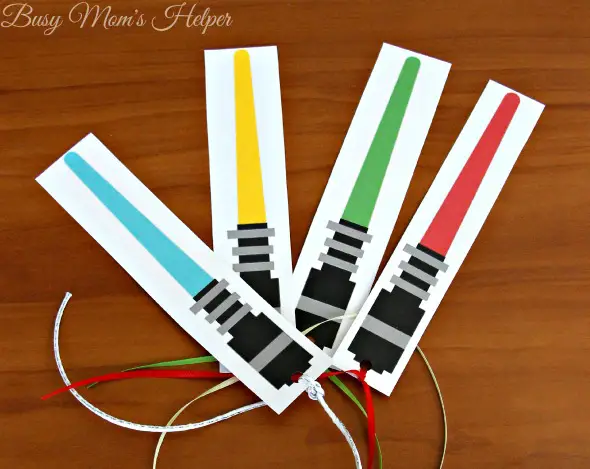 Star Wars Lightsaber Bookmarks / by Busy Mom's Helper / Free Printable for May the Fourth