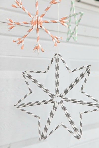 Over 20 Easy Crafts with Straws / by Busy Mom's Helper