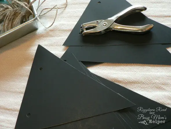 diy Chalkboard Banner by Riggstown Road for Busy Mom's Helper