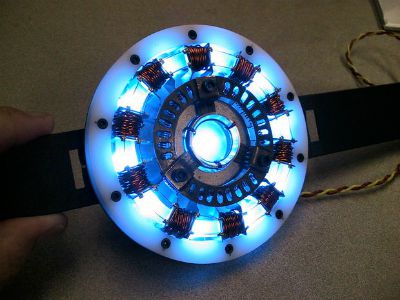 Iron Man Arc Reactor Tutorial / by Instructables / Round up by Busy Mom's Helper