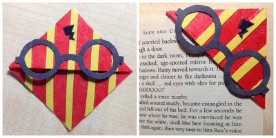 Harry Potter Corner Bookmark / on Instructables / Round up by Busy Mom's Helper