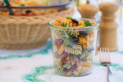 Easy Pasta Salad / by Saving Room for Dessert / Round up by Busy Mom's Helper