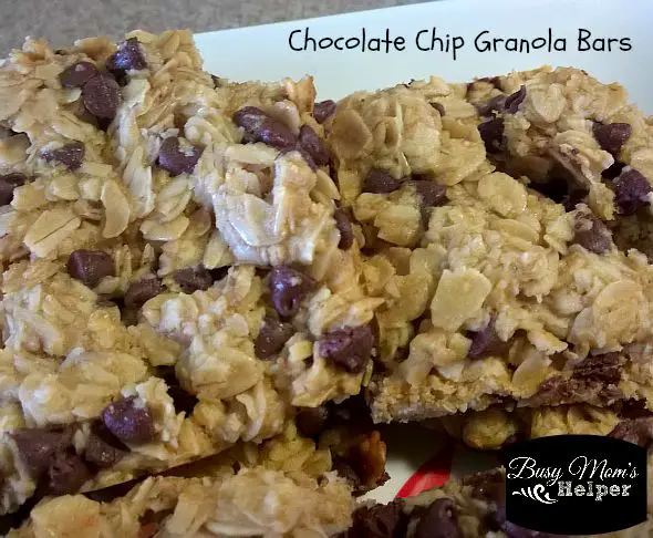 Chocolate Chip Granola Bars by Nikki Christiansen for Busy Mom's Helper