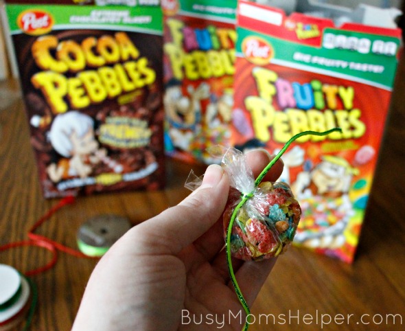 Fun Holiday Decor Crafts with Kids / by BusyMomsHelper.com #FruityPebbles #CocoaPebbles #IC #ad