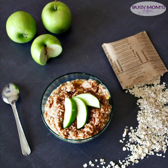 Apple Fritter Oatmeal / by BusyMomsHelper.com / Easy Breakfast Recipe #BringYourBestBowl #Walmart #ad
