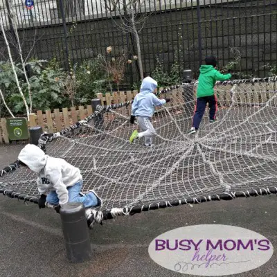 5 Things You NEED to Know Before Taking Kids to NYC / by BusyMomsHelper.com / Traveling tips for parents / traveling to NYC with kids