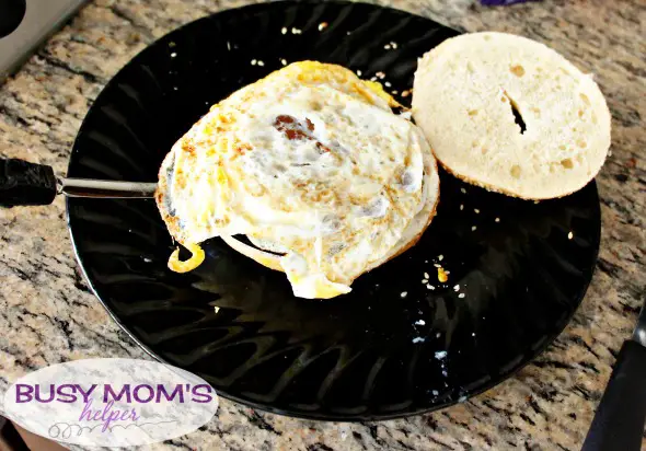 Sausage Egg Surprise / by BusyMomsHelper.com / easy breakfast recipe