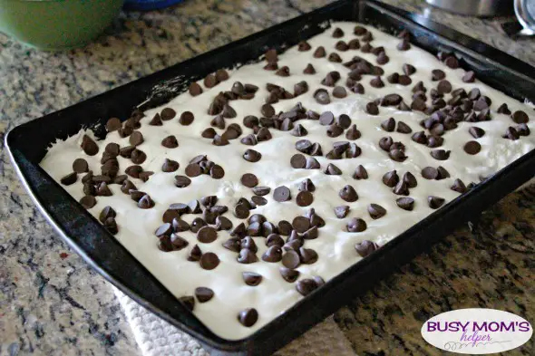 Marshmallow Brownies / by BusyMomsHelper.com / You'll love every bite of this gooey marshmallow brownie recipe