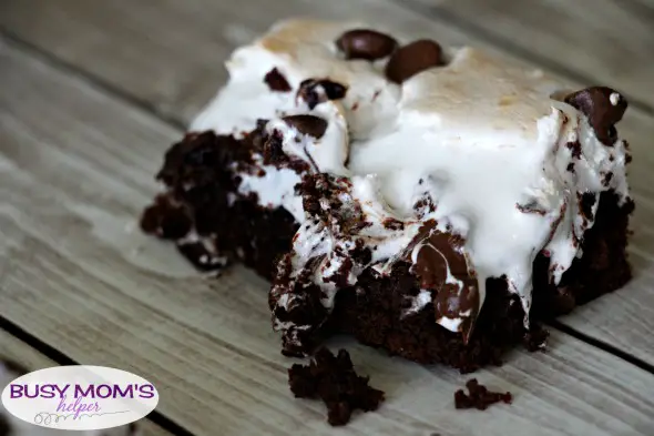 Marshmallow Brownies / by BusyMomsHelper.com / You'll love every bite of this gooey marshmallow brownie recipe