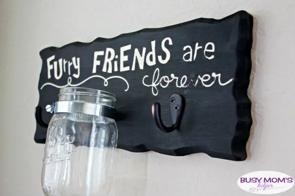 DIY Dog Leash & Treat Sign #ad #ToPetsWithLove