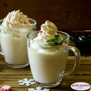 Peppermint White Chocolate Hot Cocoa / This delicious & creamy Peppermint Hot Cocoa is easy to make