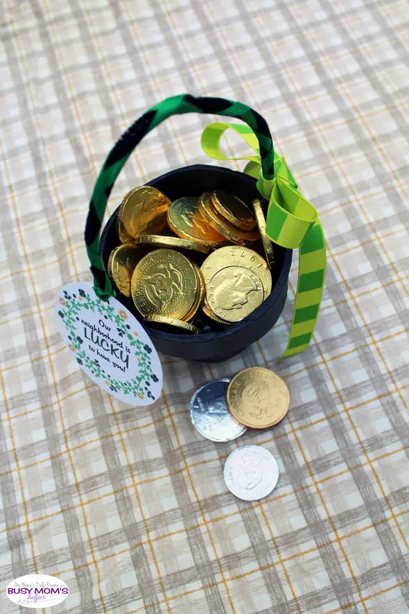 Saint Patrick's Day neighbor gift + free printable tag "Our neighborhood is lucky to have you!"