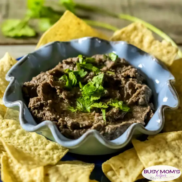 Party Ready Black Bean Dip / a great side dish or appetizer for a party