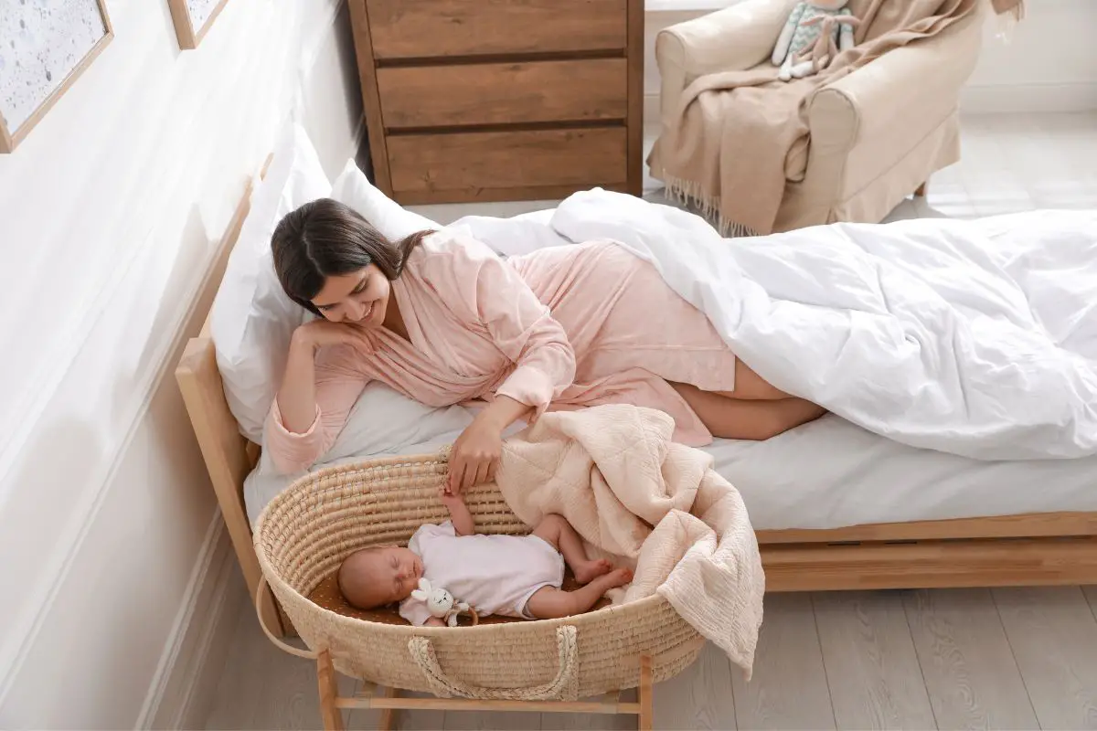 Bassinet Vs Cradle - Which Is The Best Choice? 
